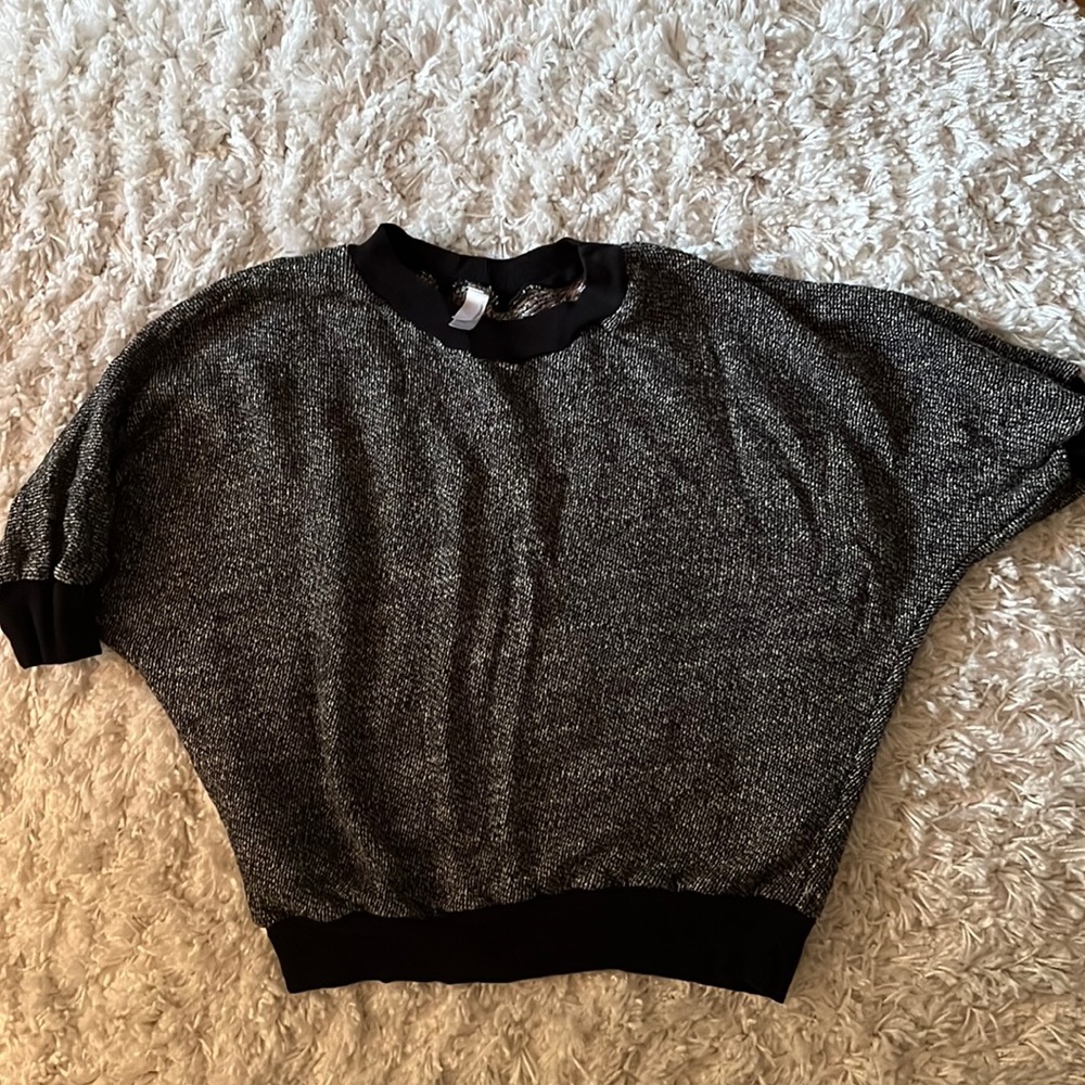 Black and white batwing sweatershirt